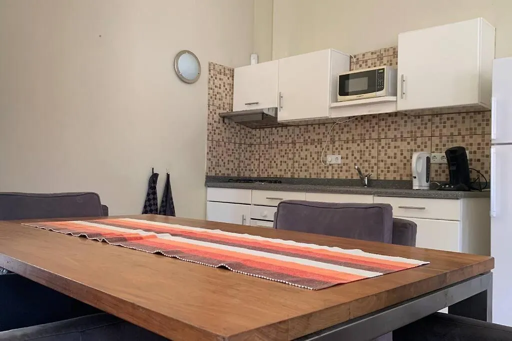 Easy - 2 Bedrooms Apartment #Blue 빌렘스타트 0*,